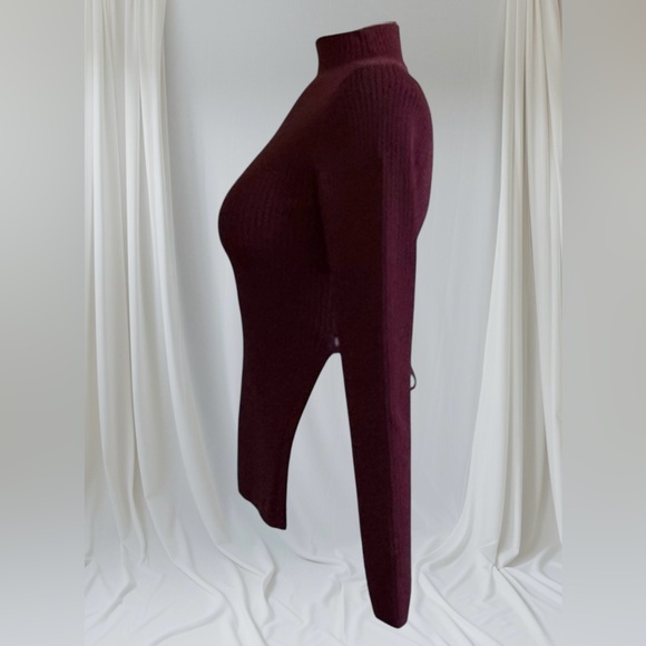 🆕 Babaton Sculpt Knit Tie Back - Picture 4 of 14